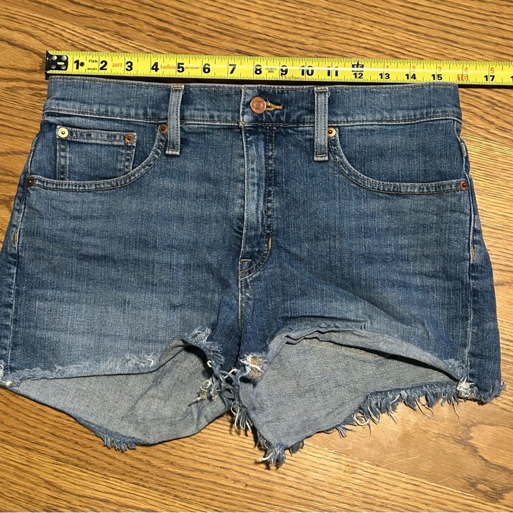 J Crew Mid-rise Indigo Denim Shorts
Item AV826‎ - Picture 12 of 16